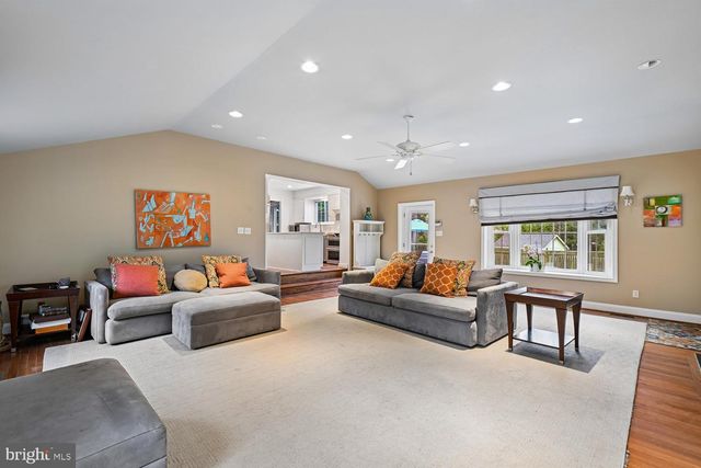 4004 MANOR PARK CT, Rockville, MD 20853