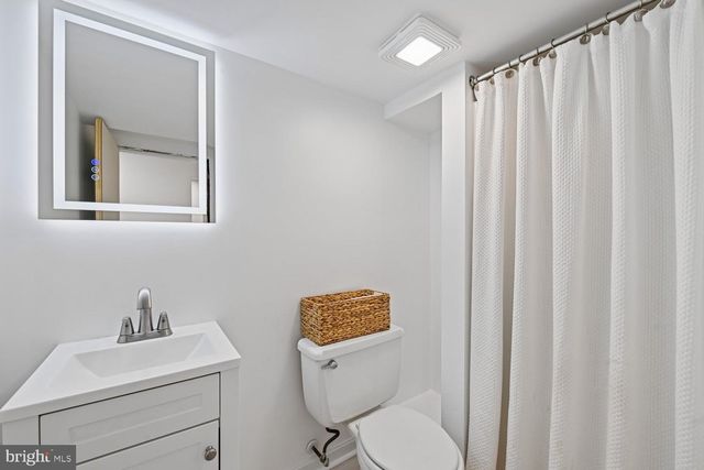 4004 MANOR PARK CT, Rockville, MD 20853