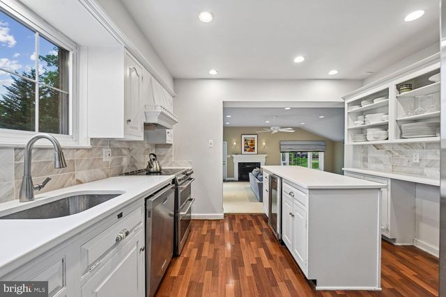 4004 MANOR PARK CT, Rockville, MD 20853