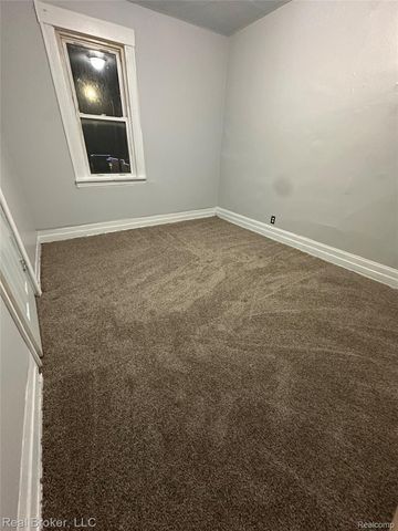 2300 Whalen Street, Hamtramck, MI 48212