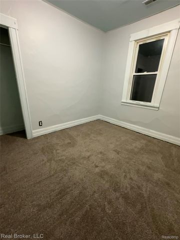 2300 Whalen Street, Hamtramck, MI 48212