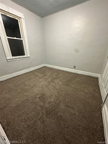 2300 Whalen Street, Hamtramck, MI 48212