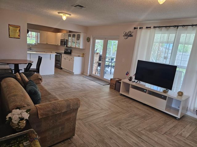 421 SE Skipper Lane, Port St. Lucie, Port St Lucie, FL 34983