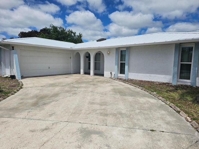 421 SE Skipper Lane, Port St. Lucie, Port St Lucie, FL 34983