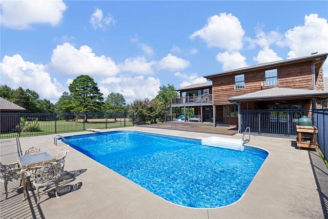 10695 Powell Lane, Dardanelle, AR 72834