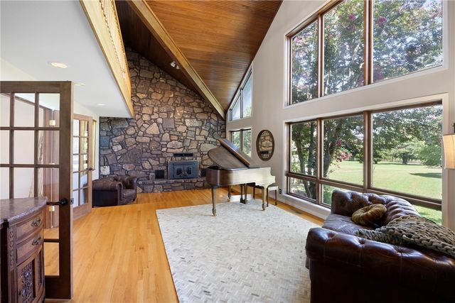 10695 Powell Lane, Dardanelle, AR 72834