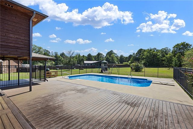 10695 Powell Lane, Dardanelle, AR 72834