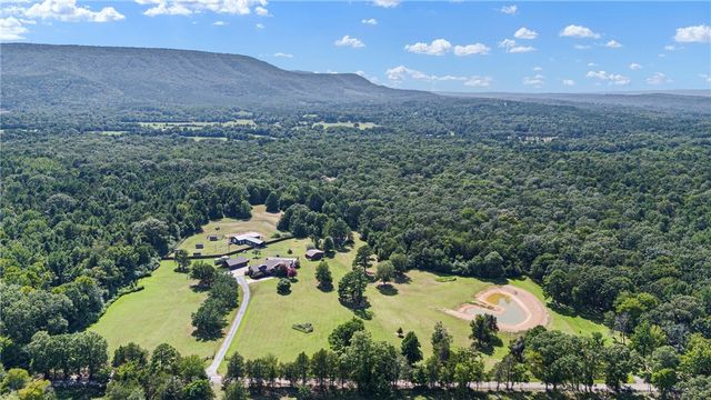 10695 Powell Lane, Dardanelle, AR 72834