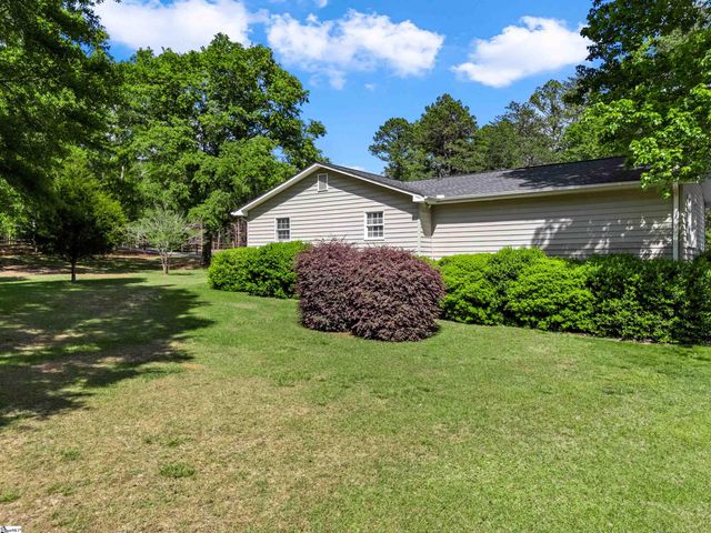 129 Foster Road, Roebuck, SC 29376