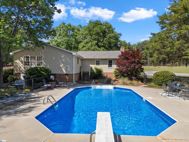 129 Foster Road, Roebuck, SC 29376