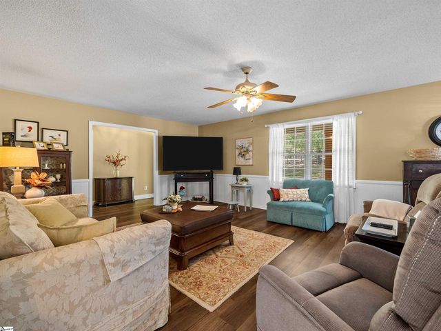 129 Foster Road, Roebuck, SC 29376