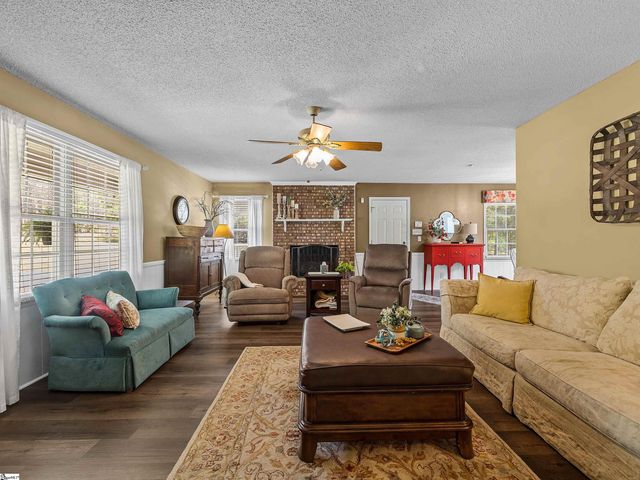 129 Foster Road, Roebuck, SC 29376