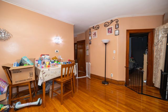 1719 Eastern Parkway, Schenectady, NY 12309