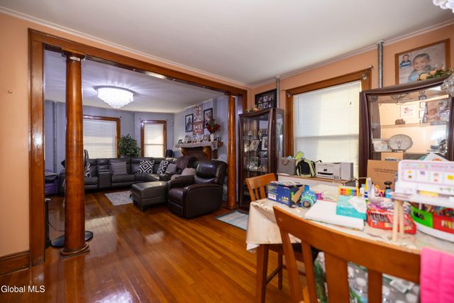 1719 Eastern Parkway, Schenectady, NY 12309