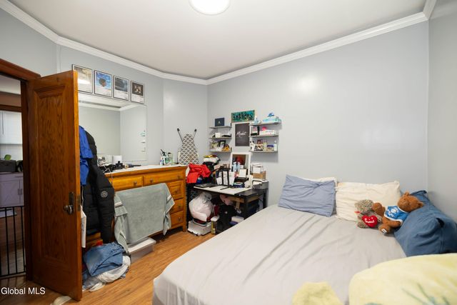 1719 Eastern Parkway, Schenectady, NY 12309