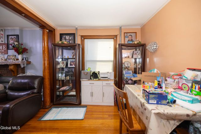 1719 Eastern Parkway, Schenectady, NY 12309