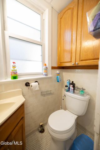 1719 Eastern Parkway, Schenectady, NY 12309