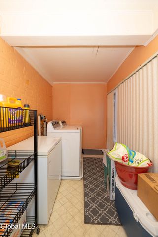 1719 Eastern Parkway, Schenectady, NY 12309