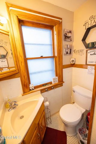 1719 Eastern Parkway, Schenectady, NY 12309