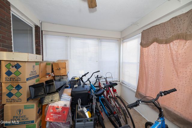 1719 Eastern Parkway, Schenectady, NY 12309