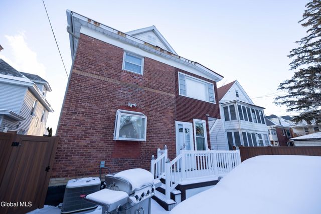 1719 Eastern Parkway, Schenectady, NY 12309