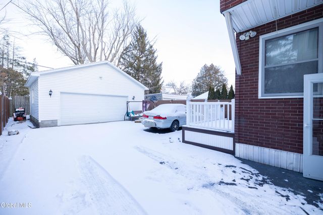 1719 Eastern Parkway, Schenectady, NY 12309