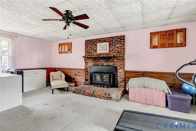 8218 Elm Dr, Hanover, VA 23111