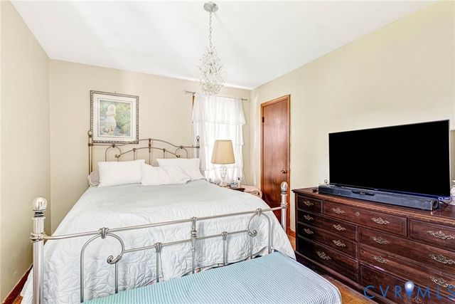 8218 Elm Dr, Hanover, VA 23111