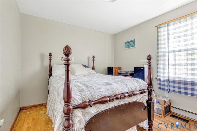8218 Elm Dr, Hanover, VA 23111