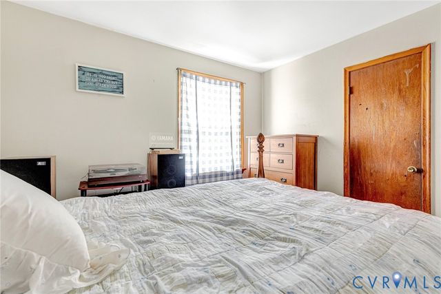 8218 Elm Dr, Hanover, VA 23111