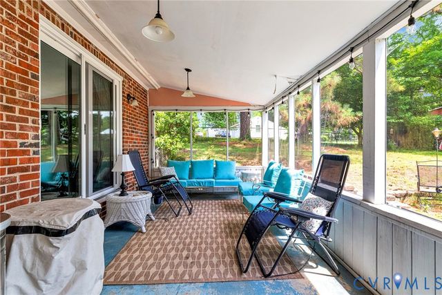 8218 Elm Dr, Hanover, VA 23111