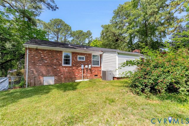 8218 Elm Dr, Hanover, VA 23111