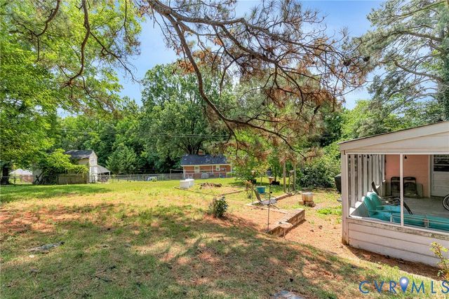 8218 Elm Dr, Hanover, VA 23111