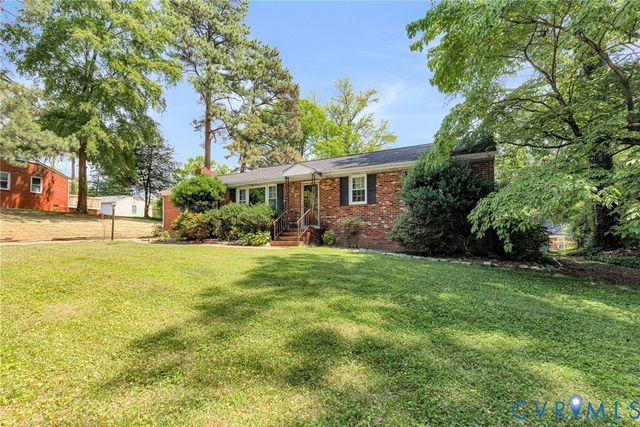 8218 Elm Dr, Hanover, VA 23111