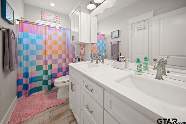 217 Smith Cir, Lindale, TX 75771