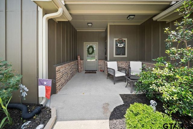 217 Smith Cir, Lindale, TX 75771
