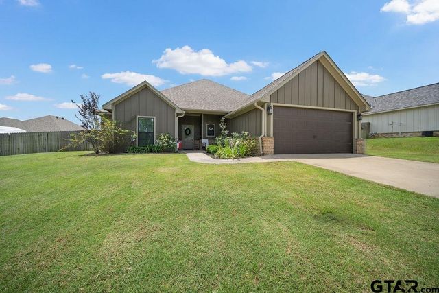 217 Smith Cir, Lindale, TX 75771