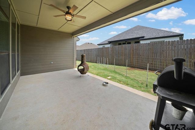 217 Smith Cir, Lindale, TX 75771