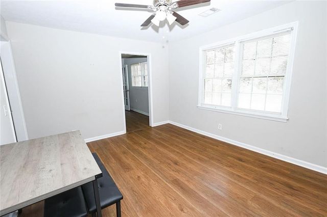 218 E East Bonacre Road, Cataula, GA 31804