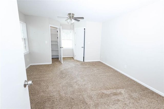 218 E East Bonacre Road, Cataula, GA 31804