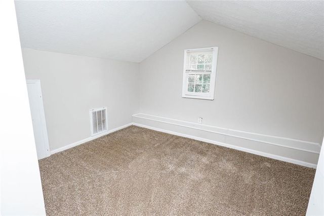 218 E East Bonacre Road, Cataula, GA 31804