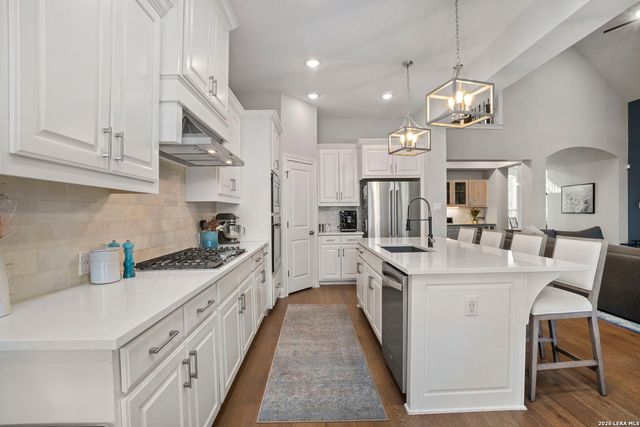 25452 River Ledge, San Antonio, TX 78255