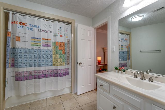 5351 Summer Snow Drive, Houston, TX 77041