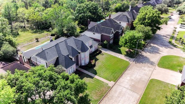 5351 Summer Snow Drive, Houston, TX 77041