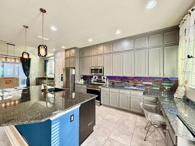 6414 SALT CREEK AVENUE, Apollo Beach, FL 33572