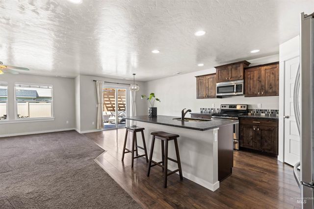 929 N Union Way, Star, ID 83669