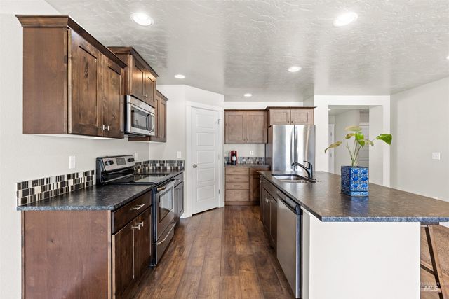 929 N Union Way, Star, ID 83669