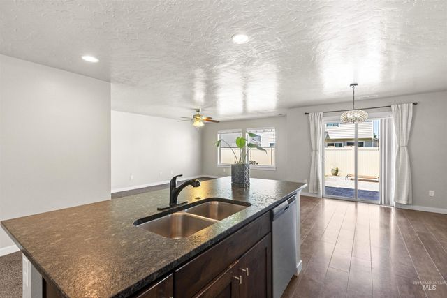 929 N Union Way, Star, ID 83669