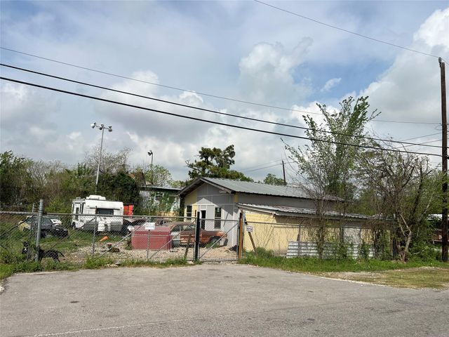 14344 Force Street, Houston, TX 77015