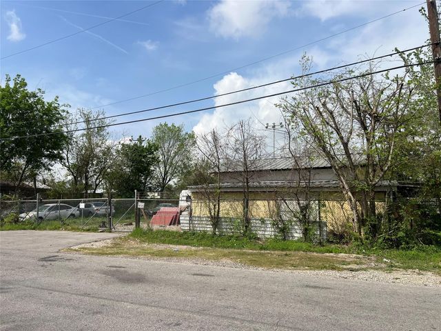 14344 Force Street, Houston, TX 77015